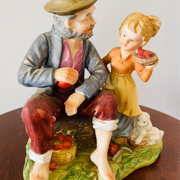Vintage Japanese porcelain figurine of an old man and a child, Limited Edition - Picture 4 of 8